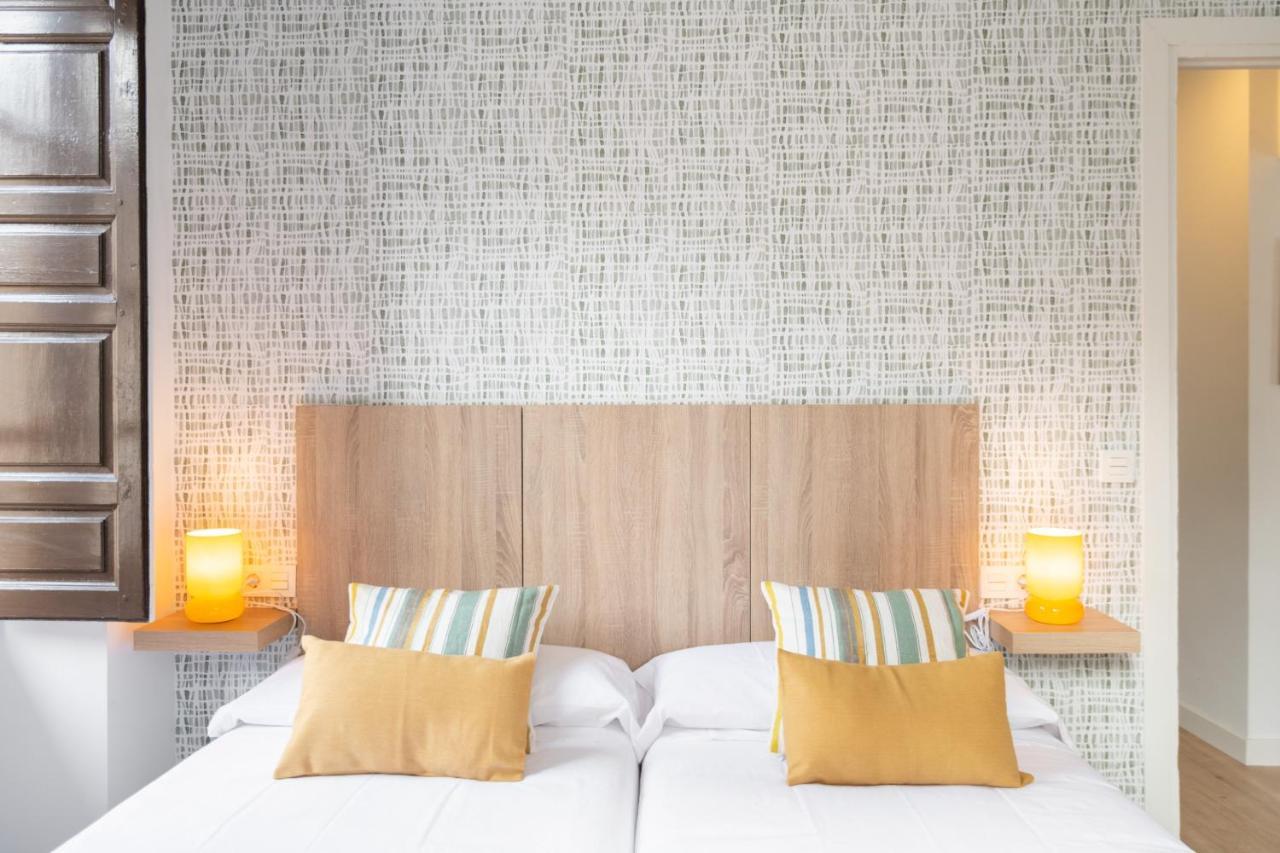 Apartamentos Luna Suites Palacio Dorita 格拉纳达 外观 照片